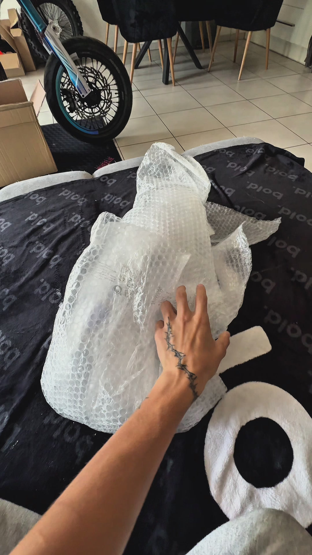 DBR 4T 钛合金排气歧管 + Powerbomb - KTM: EXC-F 450 (2020-2023), Husqvarna: 450 FE (2020-2023) 及 Husqvarna: 501 FE (2020-2023)